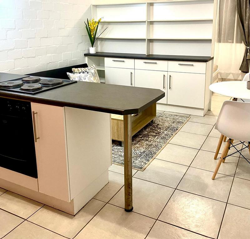 To Let 1 Bedroom Property for Rent in Wynberg Western Cape